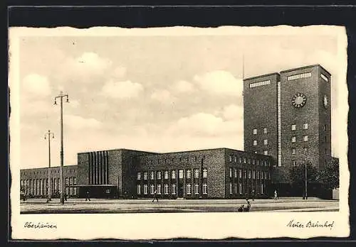 AK Oberhausen / Rhld., Neuer Bahnhof, Teilansicht Fassade