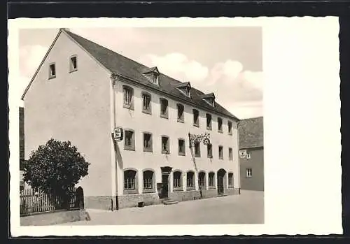 AK Schönecken-Wetteldorf / Eifel, Hotel-Restaurant zum goldenen Stern