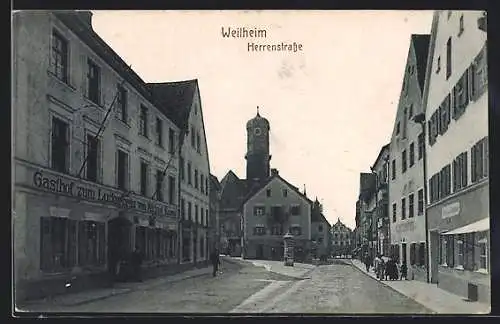 AK Weilheim / Obb., Herrenstrasse mit Passanten