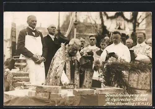 Foto-AK München-Schwabing, Grundsteinlegung zur St. Sylvester-Kirche, 1925