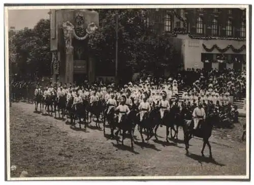 Archiv-Fotografie R. Lechner, Wien, Ansicht Wien, Kaiser-Huldigungs-Festzug 1908, Erzherzog Karl