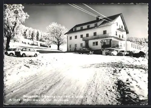 AK Mönichwald /Ost-Steiermark, Berggasthof Schwengerer im Schnee