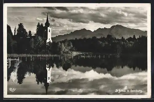 AK Salzburg, Kirche St. Jakob mit Spiegelbild mit Wasser