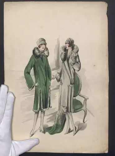 Handzeichnung zwei Damen in eleganten Winterkleidern mit Pelzkragen, Handkoloriert, Trockenstempel Schoellershammer