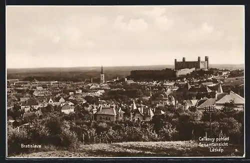 AK Bratislava, Teilansicht mit Burg von oben