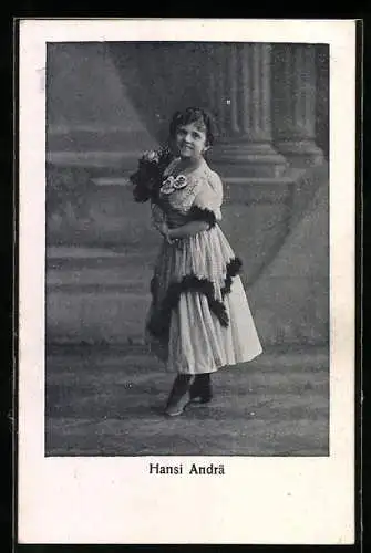 AK Liliputanerin Hansi Andrä im weissen Kleid
