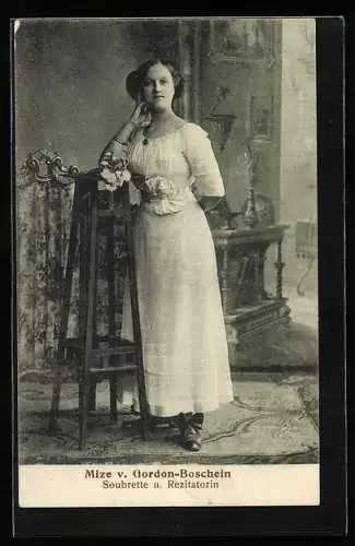AK Musikerin Mize v. Gordon-Boschein, Soubrette u. Rezitatorin im weissen Kleid