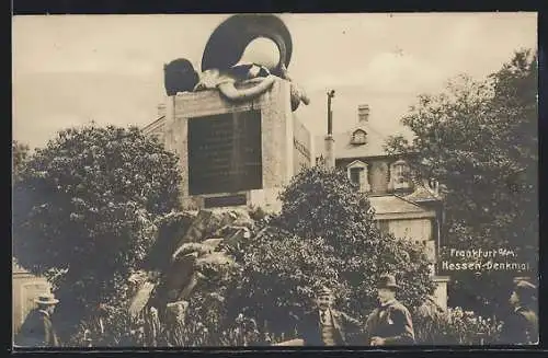AK Frankfurt-Nordend, Hessen-Denkmal mit Passanten