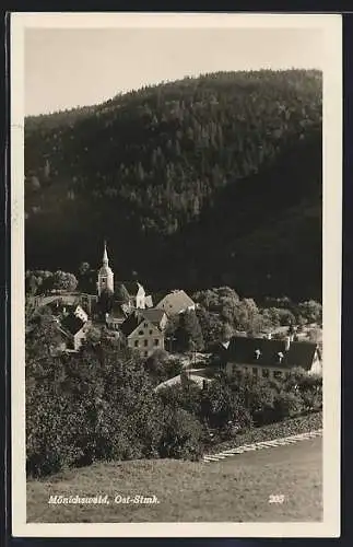AK Mönichwald /Ost-Stmk., Ortsansicht mit Kirche