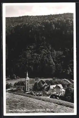 AK Mönichwald /Ost-Stmk., Ortsansicht mit Kirche