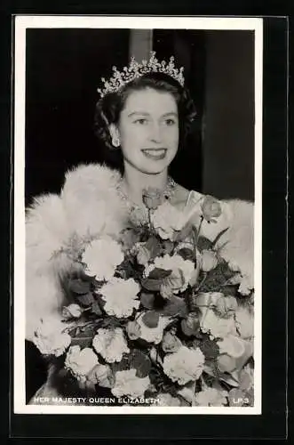 AK Königin Elizabeth II. von England mit Diadem und prachtvollem Blumenbukett