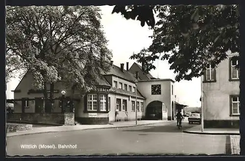 AK Wittlich /Mosel, Bahnhof mit Strassenpartie