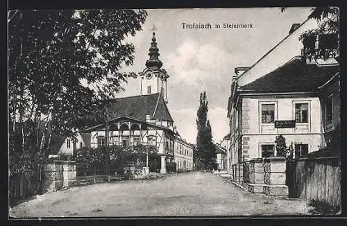 AK Trofaiach /Steiermark, Strassenpartie mit Kirche