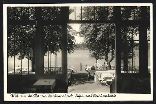 AK Zechlinerhütte bei Rheinsberg, Blick von der Terrasse des Strandhotels, Inh. Emil und Herbert Bild