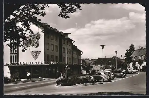 AK Donaueschingen, Karlstrasse mit Apotheke