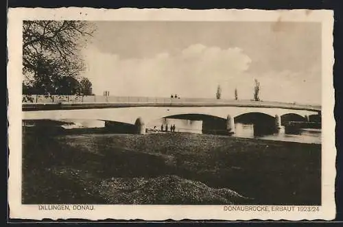 AK Dillingen /Donau, Menschen an der Donaubrücke