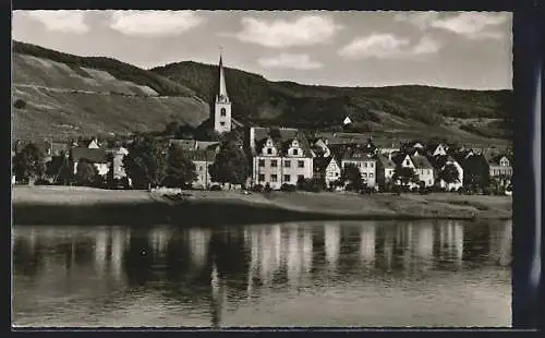 AK Bruttig a. d. Mosel, Ortsansicht mit Flusspartie