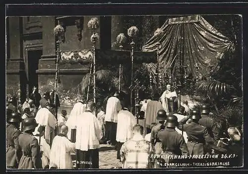 AK München, Fronleichnams-Prozession 1921, Evangelium an der Theatinerkirche