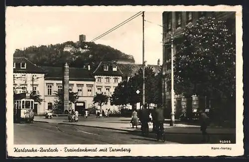 AK Karlsruhe-Durlach, Traindenkmal mit Turmberg