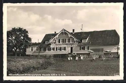 AK Neusatz / Württ., Blick auf Gasthaus und Pension zum Löwen, Bes. L. Faass