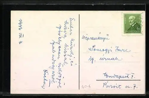 AK Dicker Mann schiebt seinen Bauch auf Karren