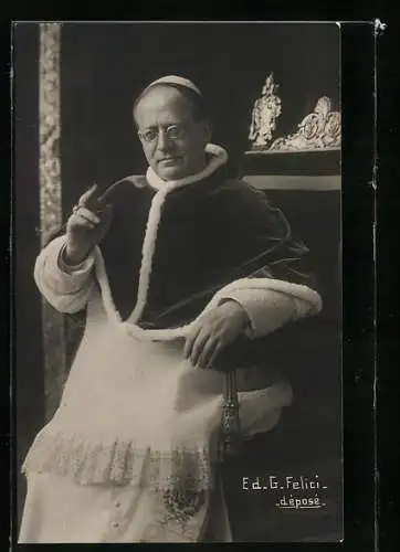 AK Papst Pius XI. erteilt einen Segen
