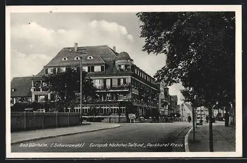 AK Bad Dürrheim /Schwarzwald, Parkhotel Kreuz und Strassenpartie