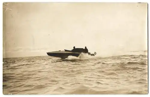 Fotografie M. Branger, Paris, le Nautilus Clement Bayard das le championnat de la mer, Monaco