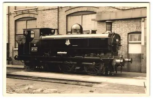 Fotografie R. A. Wheeler, Ort unbekannt, britische Eisenbahn mit Nummer 5715, 1954