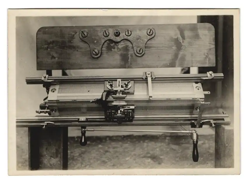 16 Fotografien Ansicht Oberlungwitz i. S., Strickmaschinenfabrik Paul Bässler, Maschinen & Familien-Portrait Bässler 14