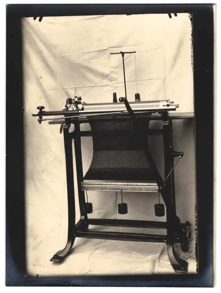 16 Fotografien Ansicht Oberlungwitz i. S., Strickmaschinenfabrik Paul Bässler, Maschinen & Familien-Portrait Bässler 8