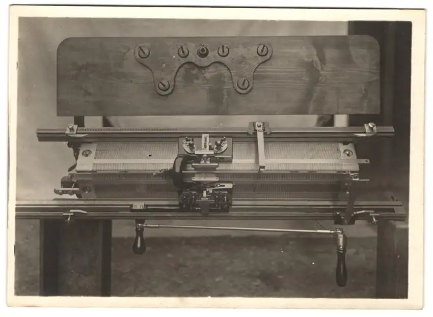 16 Fotografien Ansicht Oberlungwitz i. S., Strickmaschinenfabrik Paul Bässler, Maschinen & Familien-Portrait Bässler 9