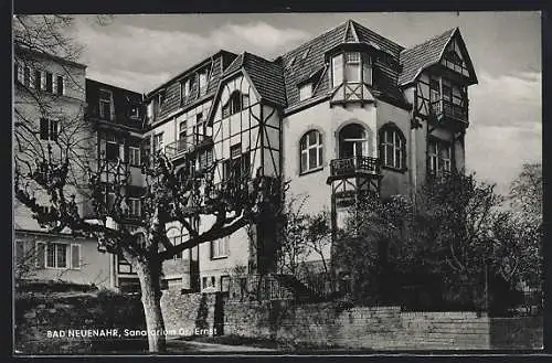 AK Bad Neuenahr, Hausansicht des Sanatorium Dr. Ernst im Fachwerkstil