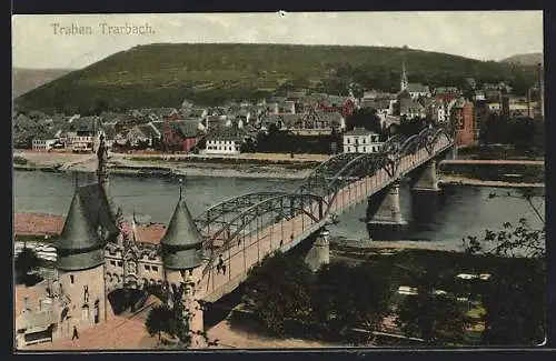 AK Traben Trarbach, Stadtansicht mit Flusspartie und Brücke