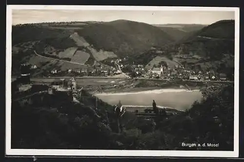 AK Burgen a. d. Mosel, Ortsansicht mit Flusspartie vom Berg