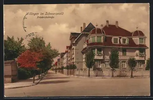 AK Villingen im Schwarzwald, Friedrichstrasse mit Bäumen