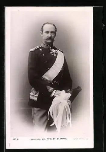 AK König Frederick VIII. von Dänemark in Uniform mit Orden