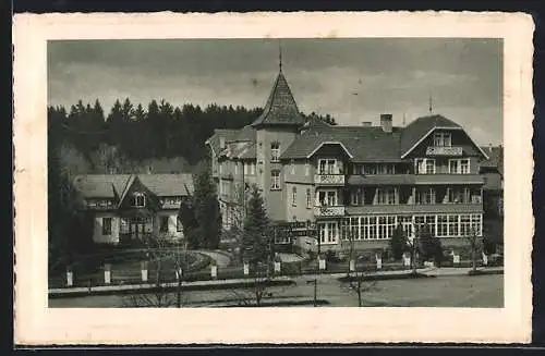 AK Königsfeld / Schwarzwald, Hotel beim Doniswald