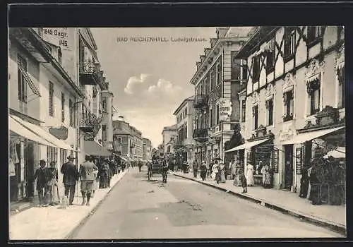 AK Bad Reichenhall, Ludwigstrasse mit Passanten