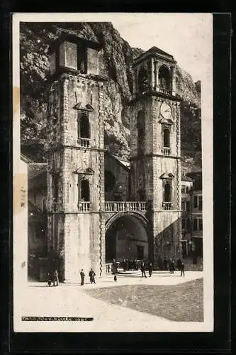AK Kotor, Die Domkirche vor der Felswand, 1905