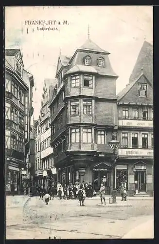 AK Alt-Frankfurt, Lutherhaus mit Passanten