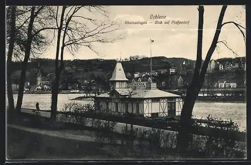 AK Koblenz, Rheinanlagen mit Bootshaus des Ruderclubs Rhenania, Blick auf Pfaffendorf