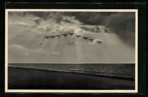 AK Unsere Luftwaffe, Doppeldecker in Formation