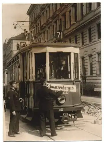 Fotografie Schostal, Wien, Ansicht Wien, Strassenbahn Linie 71 an der neuen Endstation Schwarzenbergstrasse