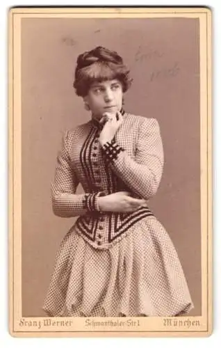 11 Fotografien Franz Werner, München, Portrait Emma von Müller, Edle von Seehof, Fotos von 1870-1887, teils Koloriert