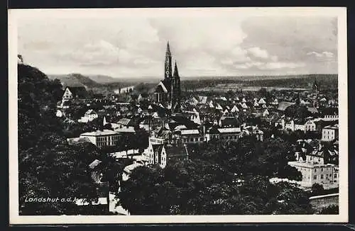 AK Landshut /Isar, Ortsansicht mit Kirche aus der Vogelschau