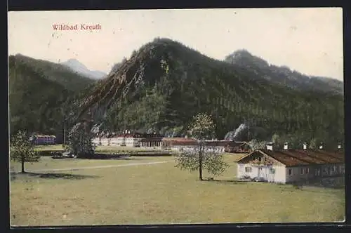 AK Wildbad Kreuth, Ortspartie mit Bergen