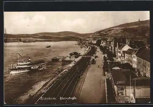 AK Rüdesheim / Rhein, Rheinstrasse mit Dampfer