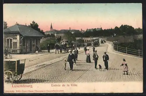 AK Luxembourg, Personnes a l`Entree de la Ville