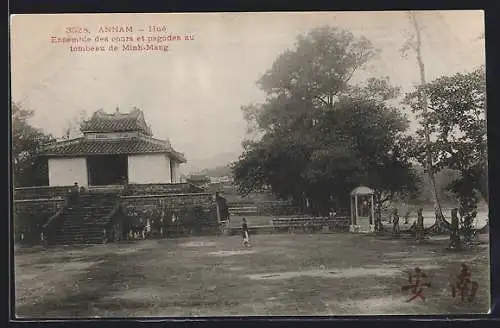 AK Hué, Ensemble des cours et pagodes au tombeau de Minh-Mang